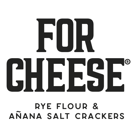 Crackers con harina de centeno y sal de Añana. Rye flour and Añana Salt Crackers.